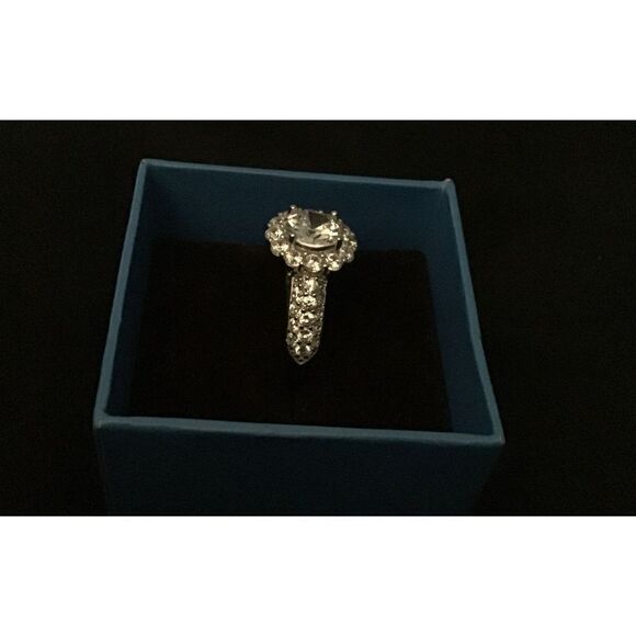 NEW~4.25 Ct. Sim Diamond Cluster Halo Design Bridal/Engagement Ring Sz 8 - Picture 4 of 5